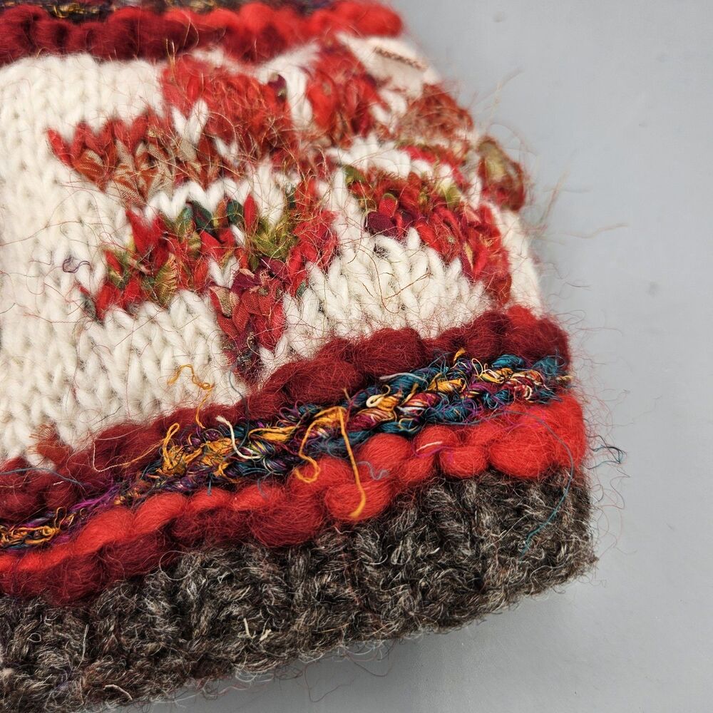 Hand Knit Wool & Recycled Silk Beanie Pom  Hat Fleece Lined Made in Nepal Red - Picture 3 of 6
